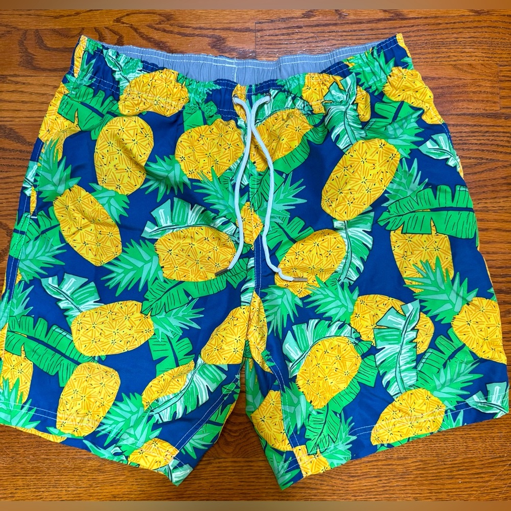 LANDS END Swim Trunks - PINEAPPLES   32 Waist